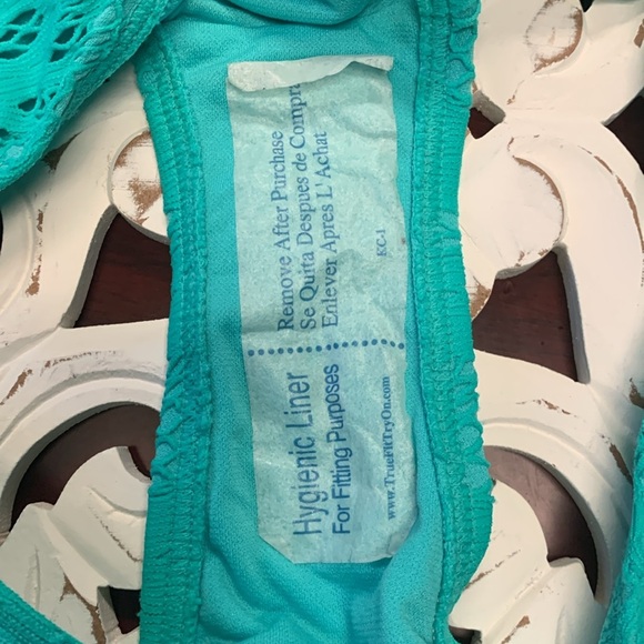 Kenneth Cole Reaction Crochet Detail SGL Aqua Green Bikini Bottoms Size M NWT - Picture 7 of 10